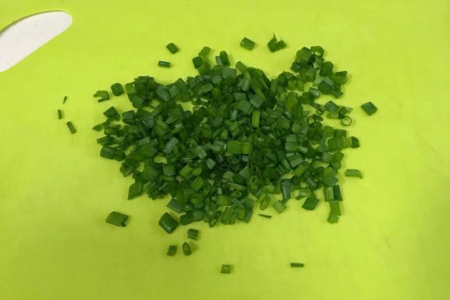 童年记忆，葱香苏打饼干，在家完美复刻，做好不硬酥到掉渣