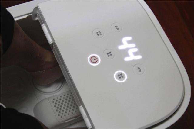 智能冲浪从脚开始！秋冬给父母一个呵护，小米有品高颜值泡脚体验