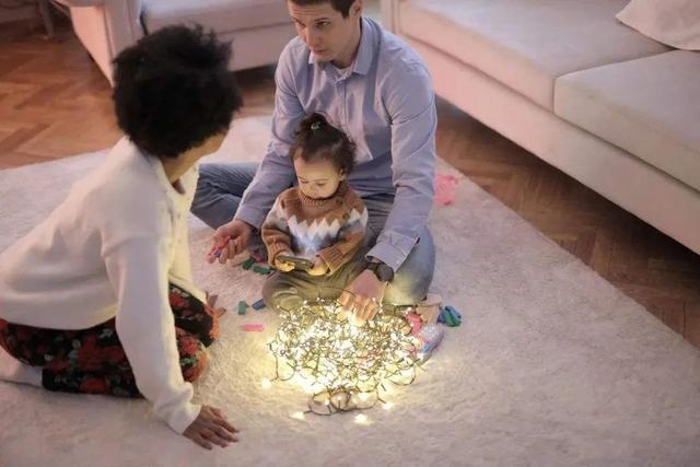 「你的育儿经」孩子说话晚比较聪明?每个阶段该具备的语言能力,你真的知道吗?