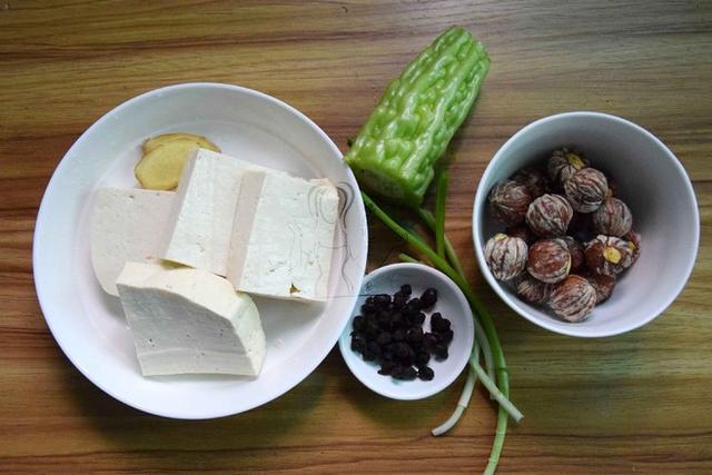 【你的育儿经】4月吃这“植物肉”,一周吃2次,孩子个头蹭蹭长