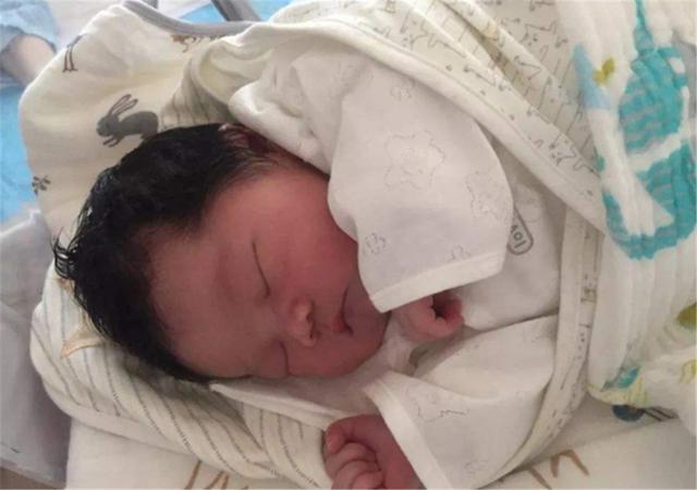 『你的育儿经』哈佛研究：婴儿体重越接近这个数，大脑发育越健康，长大越聪明