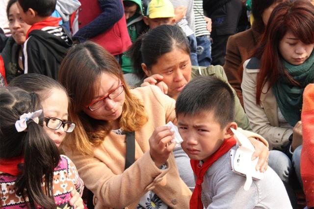 甜甜妈妈|家长如何帮助孩子控制情绪？以下几点很重要，很多父母还不知道