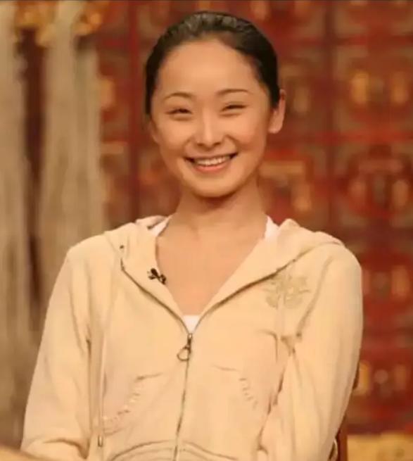 《东成西就》合影，林青霞hold住了王祖贤张曼玉，刘嘉玲就是妹妹影视交流地