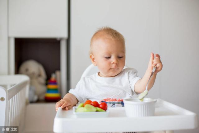 你的育儿经|孩子吃辅食还是吃米粉？儿科专家：按照这张图喂孩子，更有利发育