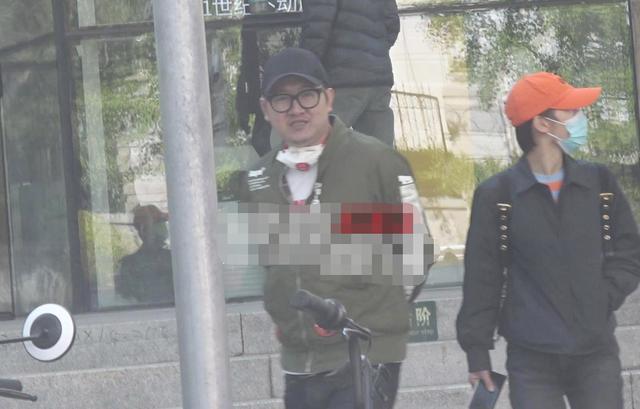 fun娱乐|41岁彭宇至今仍未婚,发福模样太明显,全因爱吃猪肘子猪蹄?