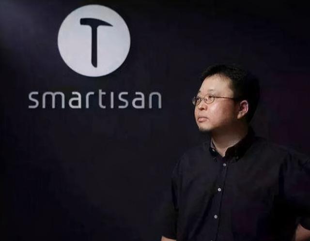 iphone12一发布就遭老罗开怼，拿出坚果比较，底气十足