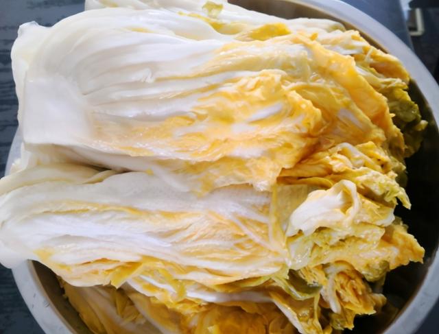 腌酸菜时，白菜可以清洗吗？学会3个小技巧，酸菜不烂更酸爽好吃