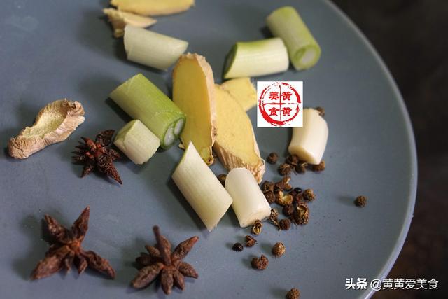 五花肉|80岁大厨告诉我，不放水的红烧肉秘制法，肉香四溢，一抿即化！