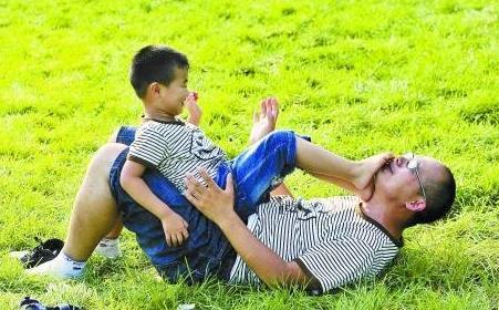 超级宝妈|清华教授：爸爸付出多少，孩子就聪明多少，当爸的你付出了多少？