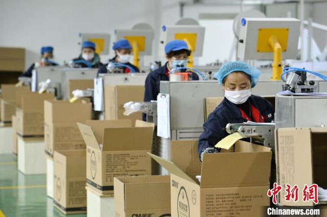 东蒙|浙江口罩生产企业观察：觅得新机生产忙 着眼长远布局