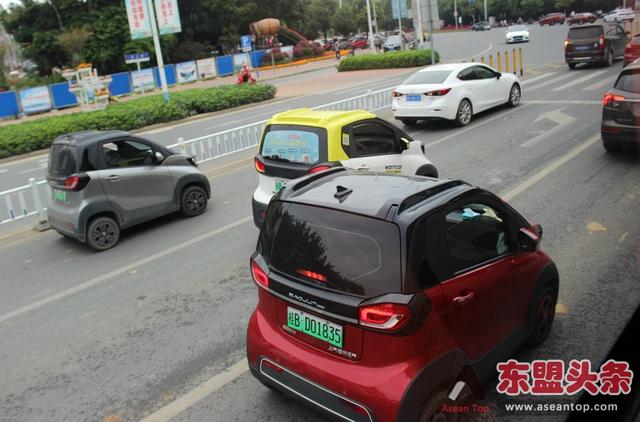 中国五菱“神车”创造新神话 新能源汽车销量超越特斯拉