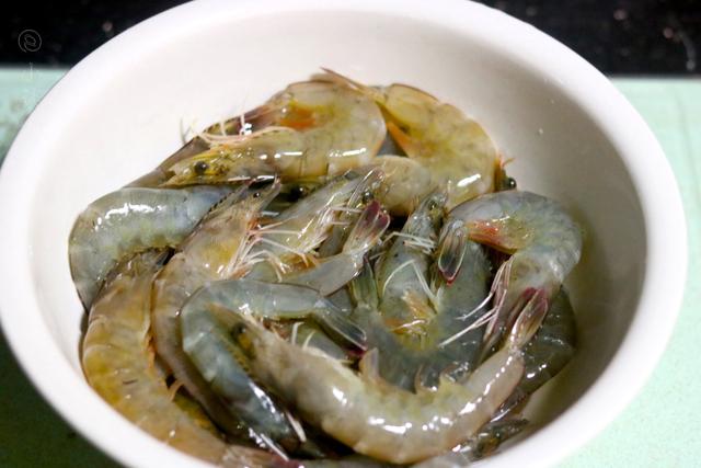 家有孩子多吃这虾，Q弹劲道，鲜嫩爽口，无需久炖，焖一下就出锅