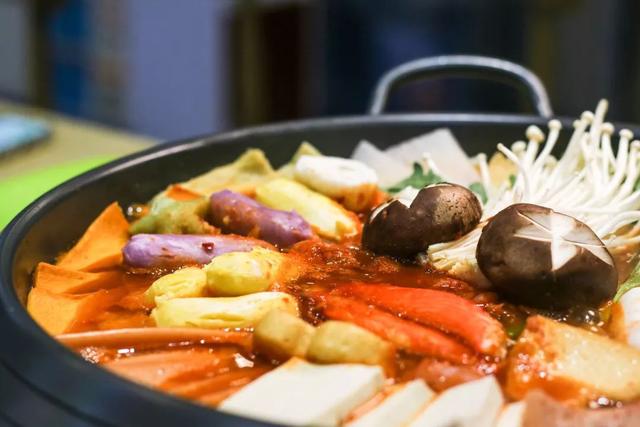 冬天的第一顿火锅，就在松江这里！你最喜欢哪一款？