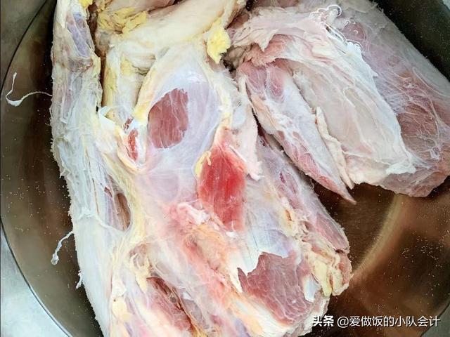 高压锅炖牛肉要多久？牢记2点，牛肉软烂好吃还入味，方法很实用