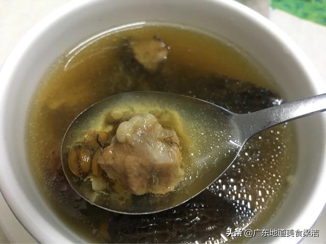 [超级宝妈]广东靓汤羊肚菌炖瘦肉味道鲜香，小孩多喝身体棒，我的育儿日记