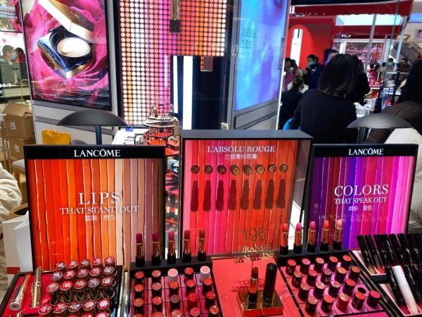 人民币|数字人民币红包首次现身上海商场、老字号，助力“三八节”大促