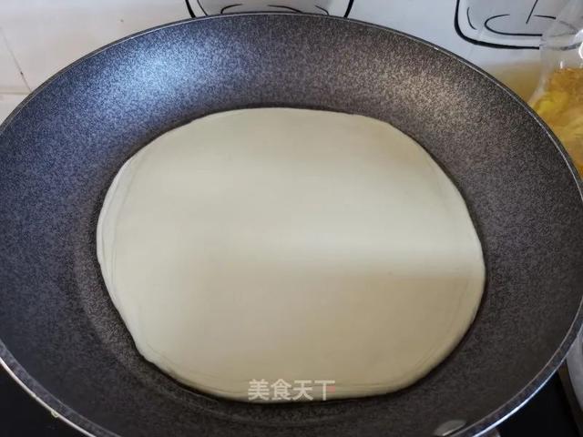 薄如蝉翼的春饼，卷肉卷菜都好吃！