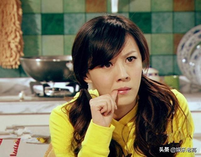 大学时期就甜美可爱，如今更是，把别人都变成背景|9号放映厅