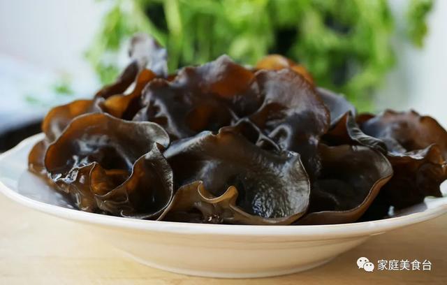 「你的育儿经」含钙量最高的9种食物，牛奶只能排第3，第一名许多人猜不到