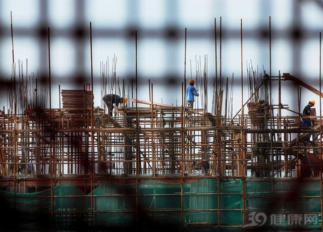 「你的育儿经」石棉为一级致癌物，已被多个国家禁用，然而很多人却正在接触着