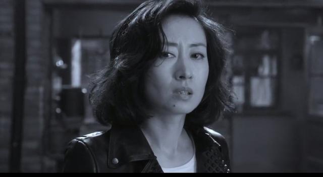 刘敏涛《黑蝴蝶》:一个中年女人和青涩少年的情感纠葛9号放映厅