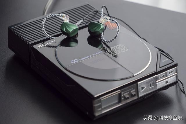 千元内七单元耳机的音质靠谱吗？先试试这条TRN VX