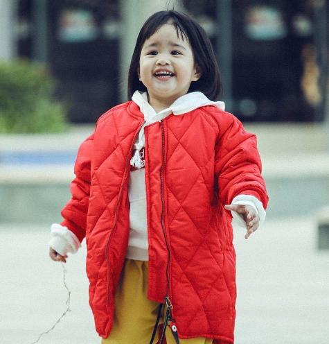 超级宝妈:孩子习惯打人怎么办?包贝尔以暴制暴教育法,引发网友争议