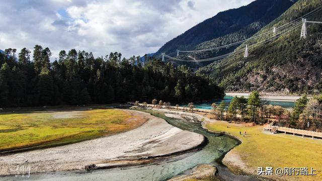 「旅行柚子君」镶嵌在高山森林之中的绿色宝石,这就是草湖