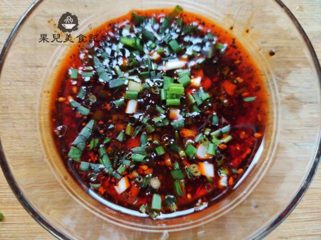 冬天，炸一份丸子，煮一锅汤，比炒菜简单，鲜香美味，暖和过冬