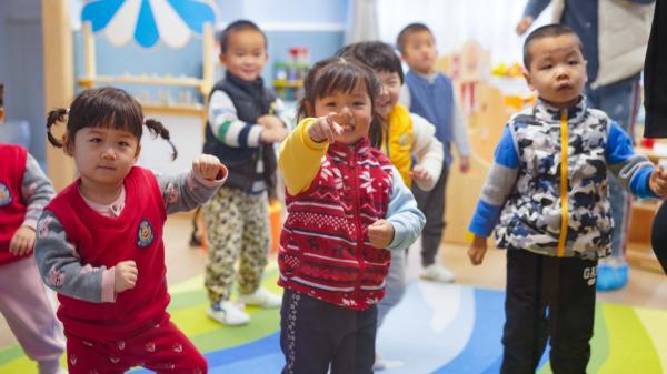 幼儿园|民心工程幼有善育加速升级，打造家庭式入托环境，科学育儿指导惠及社区幼儿