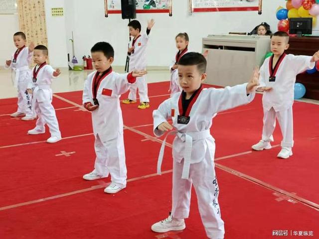 童臻苑幼儿园师生文艺汇演迎新年