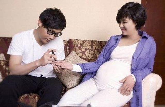 你的育儿经■90后准妈妈晒孕妇餐走红,因无人照顾,只能做超简易“懒人餐”