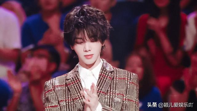 跳跳糖哪里跑|实火！华晨宇上马来西亚报纸，歌曲登顶新加坡电台周榜冠军！