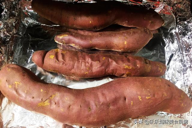 冬季在家烤红薯，牢记3要点，烤的红薯香甜软糯，比买的还好吃