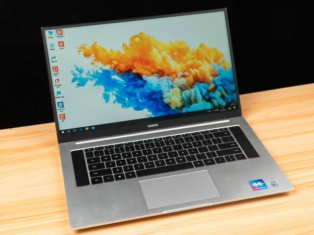 下台笔记本何必是MBP？荣耀Magicbook Pro真不错