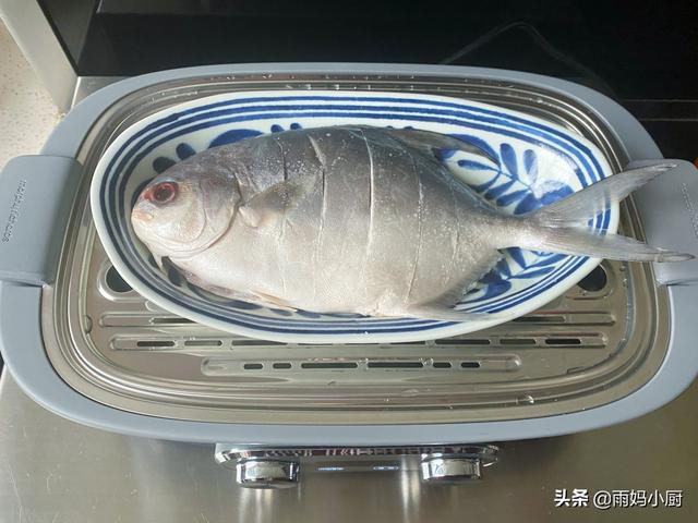 天冷了孩子迷上吃鱼，不腌渍不红烧，上锅蒸一蒸，美味健康不上火