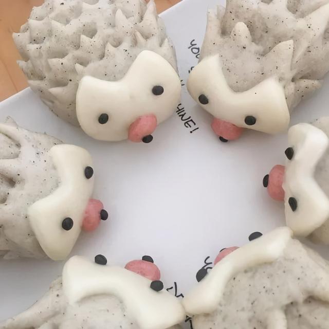 馒头变着花样做，松软可口，好吃又养胃，孩子吃得不亦乐乎