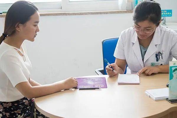 肿瘤医生：女性不想被乳腺癌“眷顾”，35岁后，1项检查别漏做