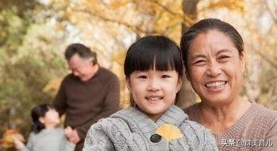 超级宝妈■姥姥带孩子和奶奶带孩子，有什么差别？父母们可以了解一下