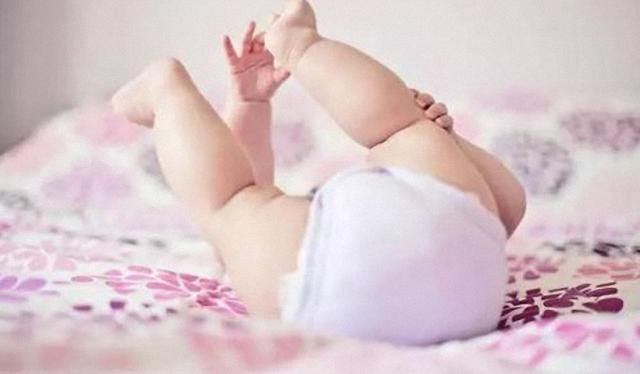 「超级宝妈」宝宝不会表达难受只会哭，如果身上有3种气味，宝妈要关注了