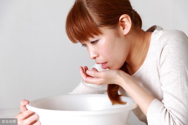 超级宝妈|为何有的孕妇一直不吐，有的孕妇却一直吐到生产？5问题了解孕吐