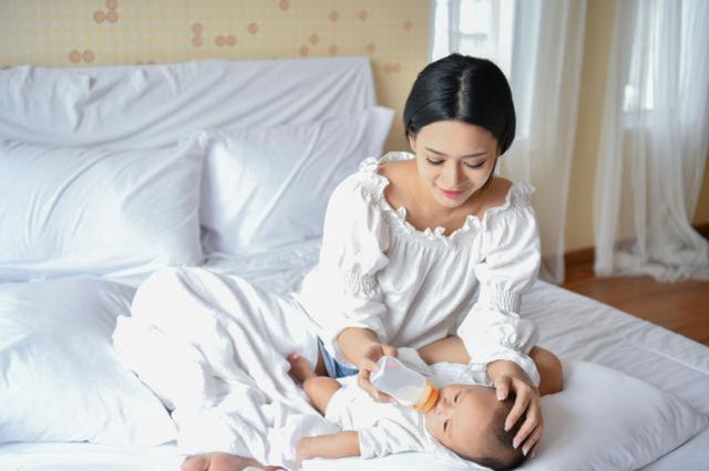 『超级宝妈』 “少女胯”与“妇女胯”什么区别，看生3个女儿的钟丽缇就知晓