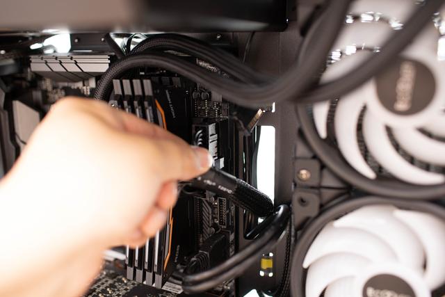 质保10年，买了绝对不亏，机箱里最值得投资的硬件，超频三七防芯