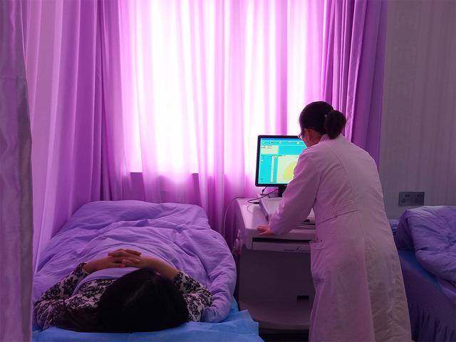 超级宝妈|媳妇儿剖腹产，婆婆坚持让她卧床，医生喊话：想不想恢复的好？