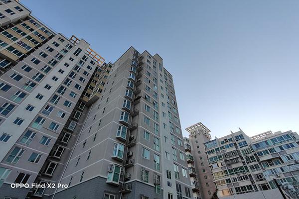 #中国网#OPPO Find X2 Pro上手体验：外观尽显奢华气息“牛奶屏”流畅度无以言表