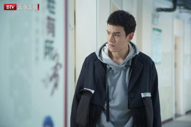 BTV《燃烧》热播 经超化身“解谜人”开启“素人查案”|北京卫视