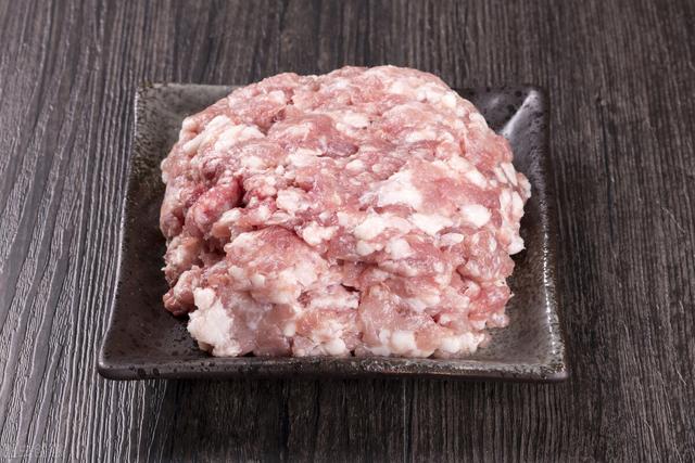 拌饺子馅用生油还是熟油？两者差别很大，用对了饺子鲜香又入味