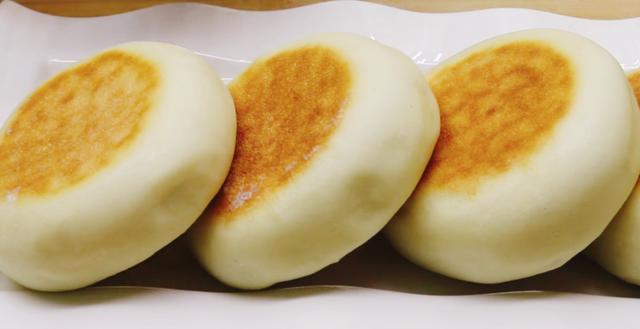 冬天发面太简单，教你一招，10分钟发满盆，包子馒头蓬松暄软香