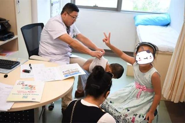 他是马伊琍另外的“儿子”，如今23岁却仍貌似孩童，原因让人唏嘘fun娱乐