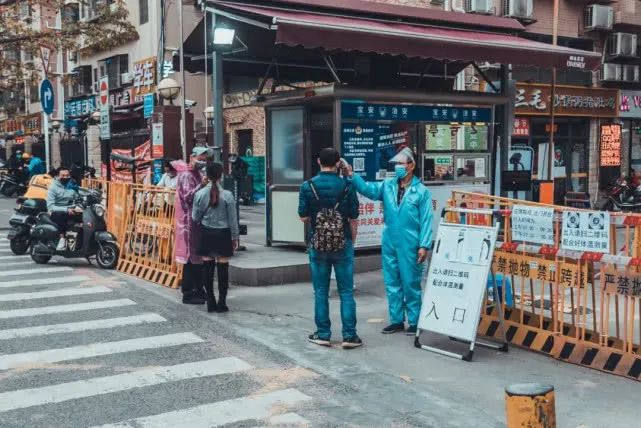 「暖先生格调」7省尚未宣布开学,其中2省又出新状况,短期开学无望让人忧
